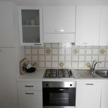 Sweet Holidays Apartment *